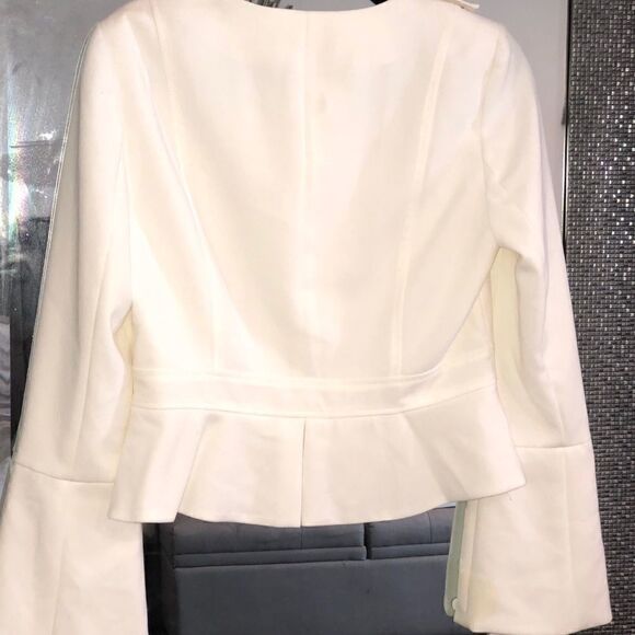 NWT White House Black Market Ecru Jacket Size 6 - Picture 3 of 4